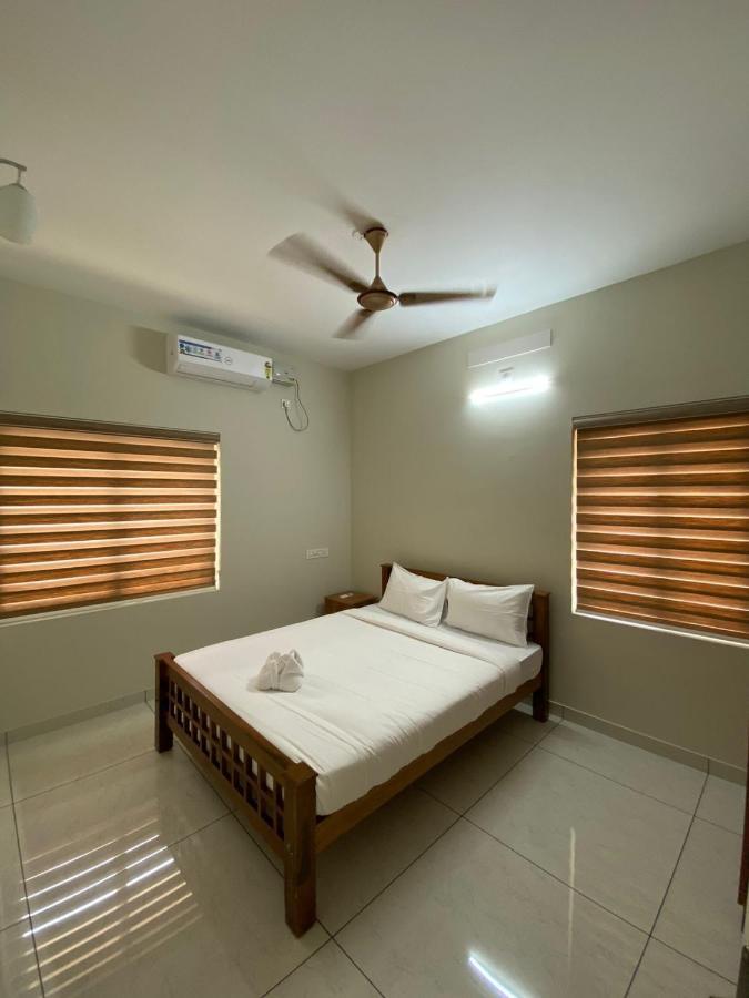 Nimet Residency Apartment Kochi Bagian luar foto