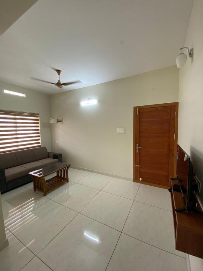 Nimet Residency Apartment Kochi Bagian luar foto